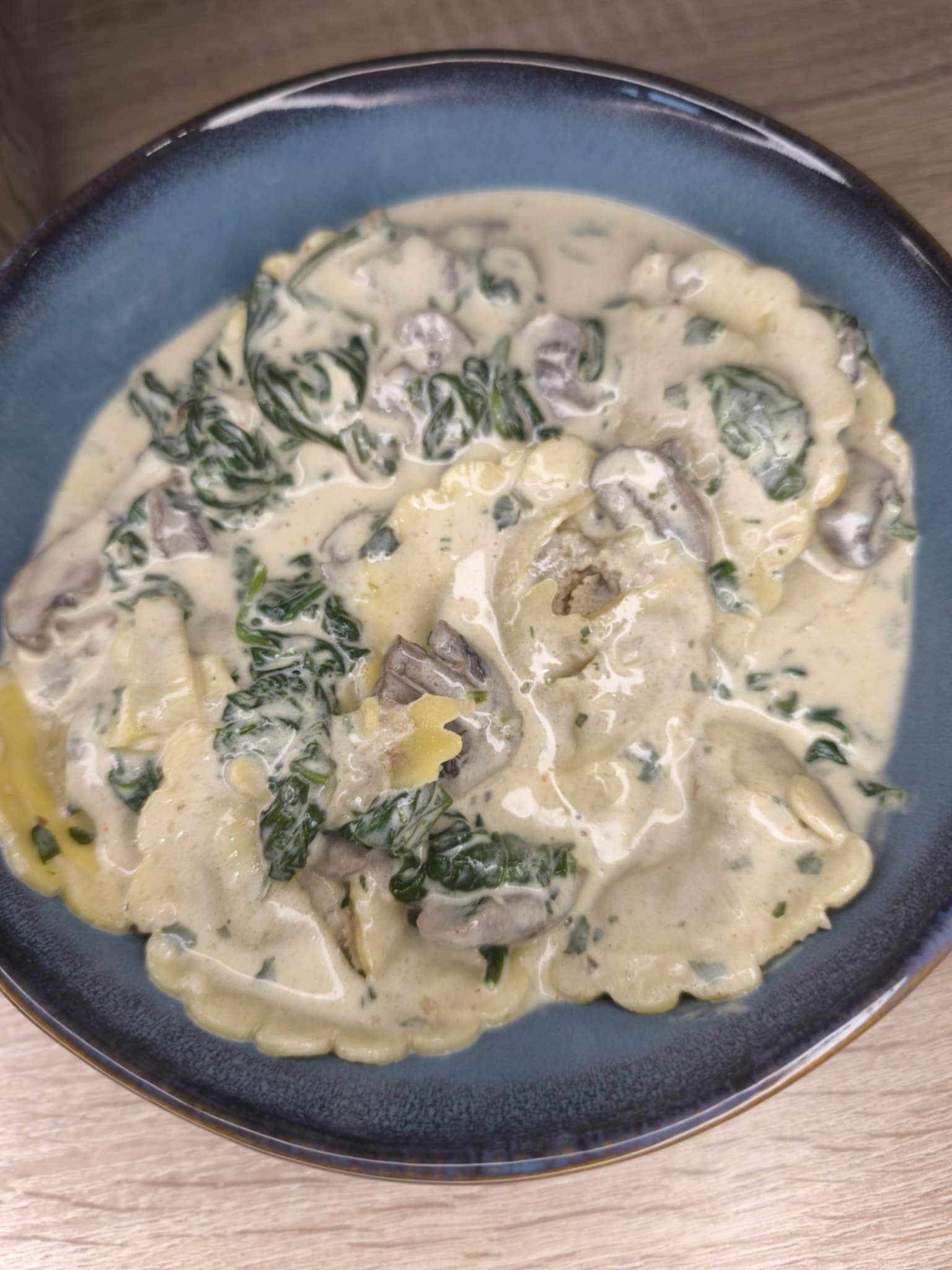 Raviolis à la crème de champignons
